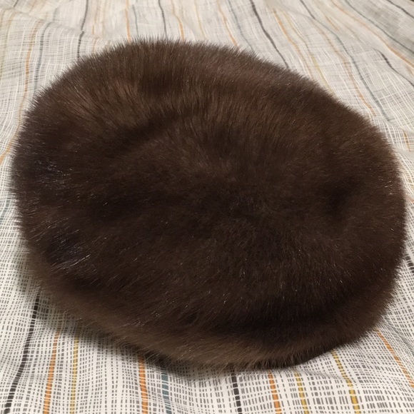 Vintage mink fur hat - Picture 4 of 6